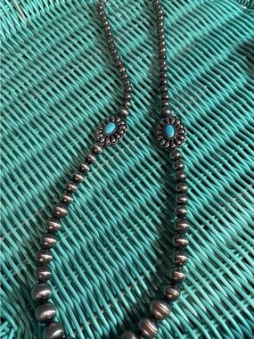 Fashion Silver Beaded Necklace with Turquoise Floral Accents